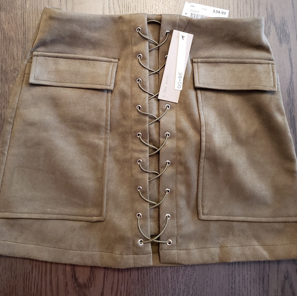 DO+BE Skirt